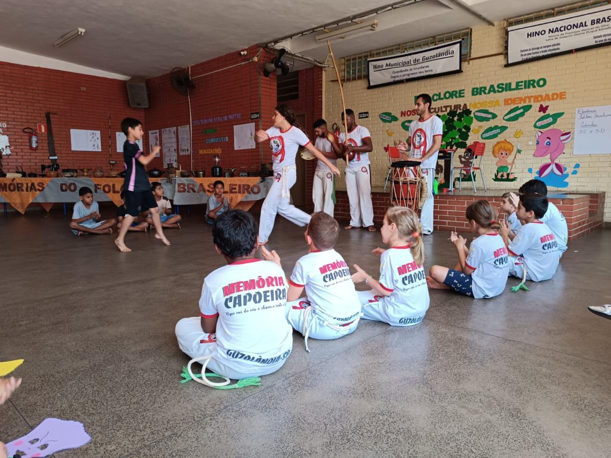 Folclore na Escola Municipal Bairro Limoeiro