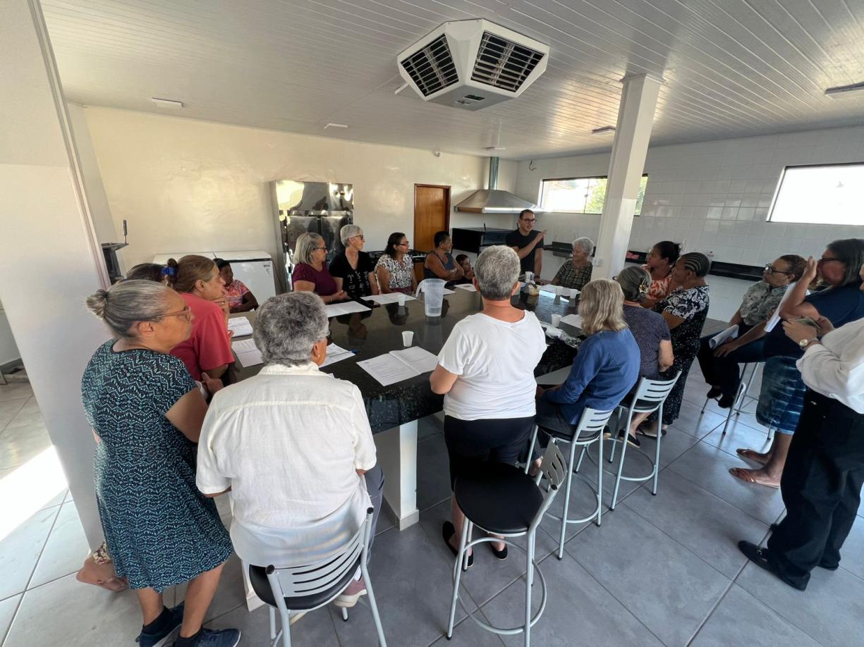 Idosos do SCFV participam de curso especial de panificação e salgados