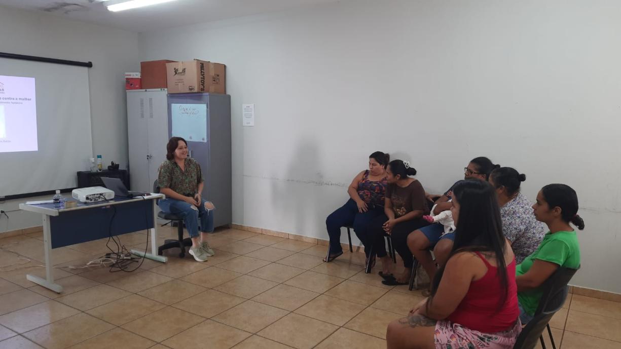 Ocorre no CRAS a reunião socioassistencial com mães e responsáveis do grupo PAF