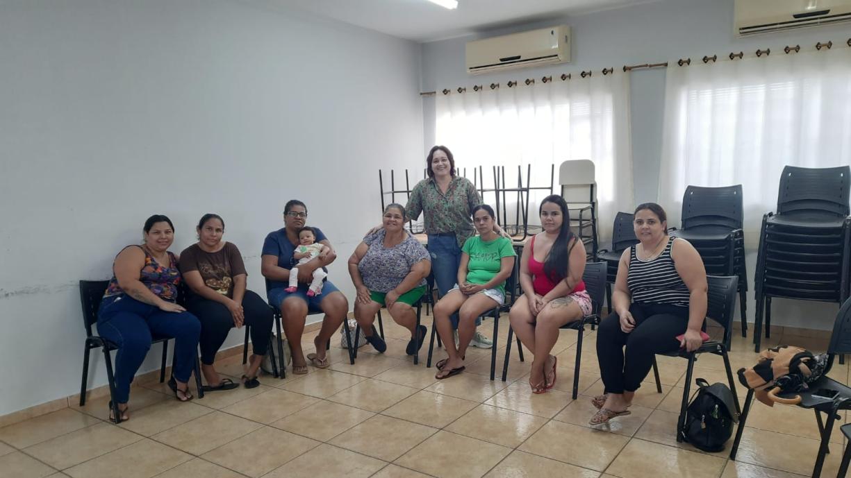 Ocorre no CRAS a reunião socioassistencial com mães e responsáveis do grupo PAF