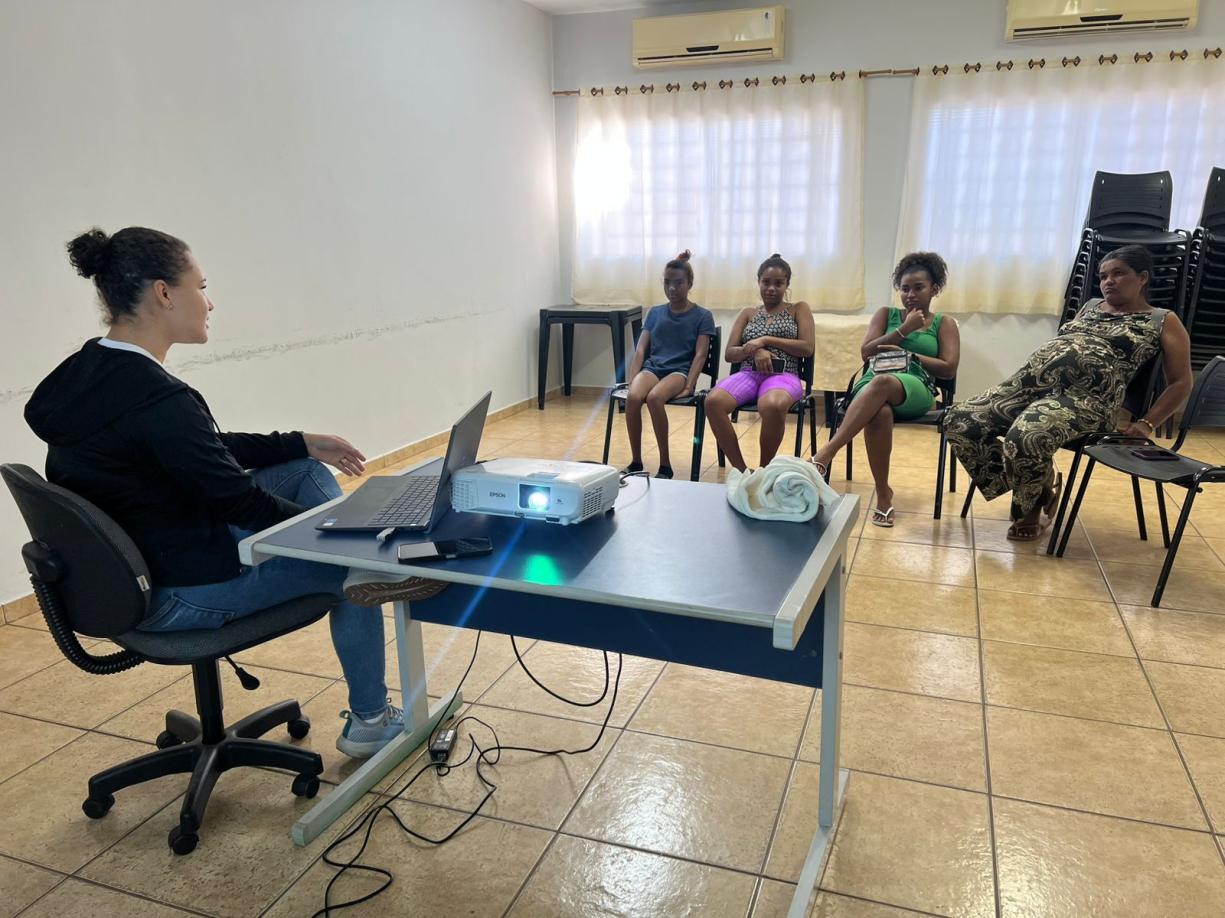 Grupo de Gestantes  Um despertar para a vida