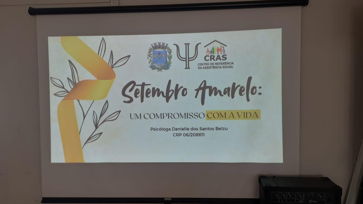 Reunião socioassistencial com o grupo do Plano de Acompanhamento Familiar