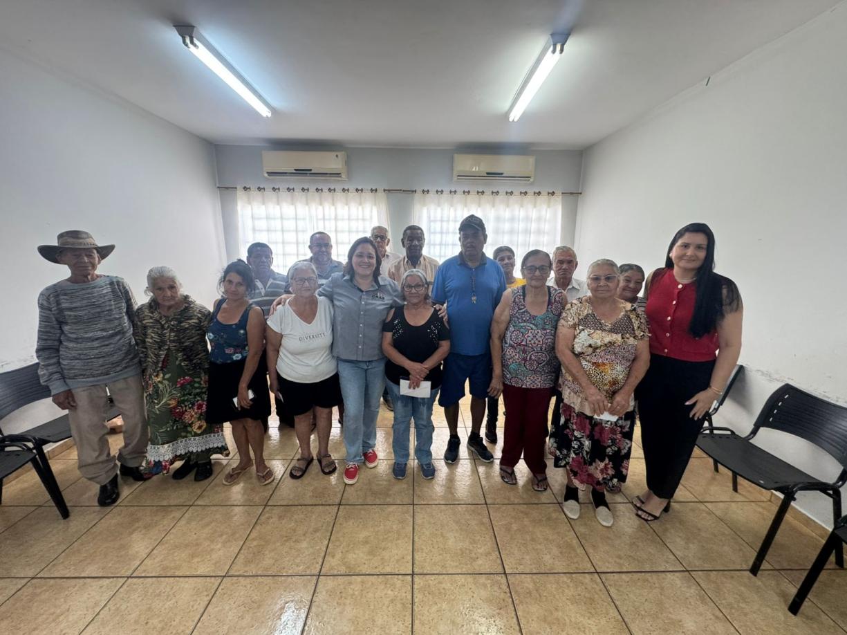Reunião socioassistencial com os participantes do grupo SCFV