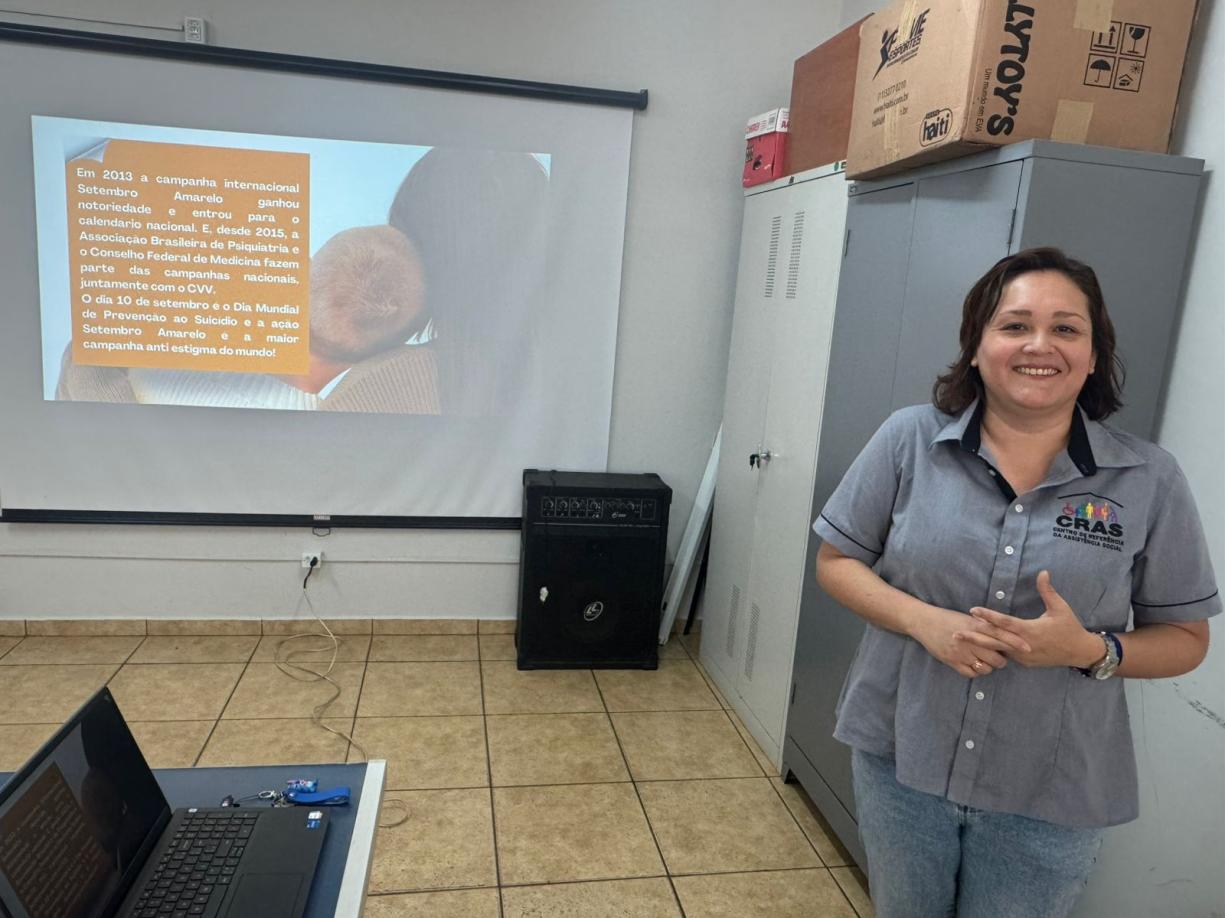 Reunião socioassistencial com os participantes do grupo SCFV