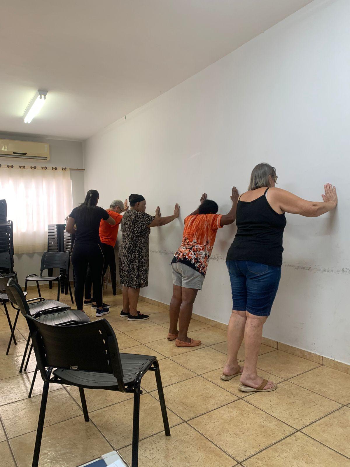 Oficina de Alongamento nas dependências do CRAS