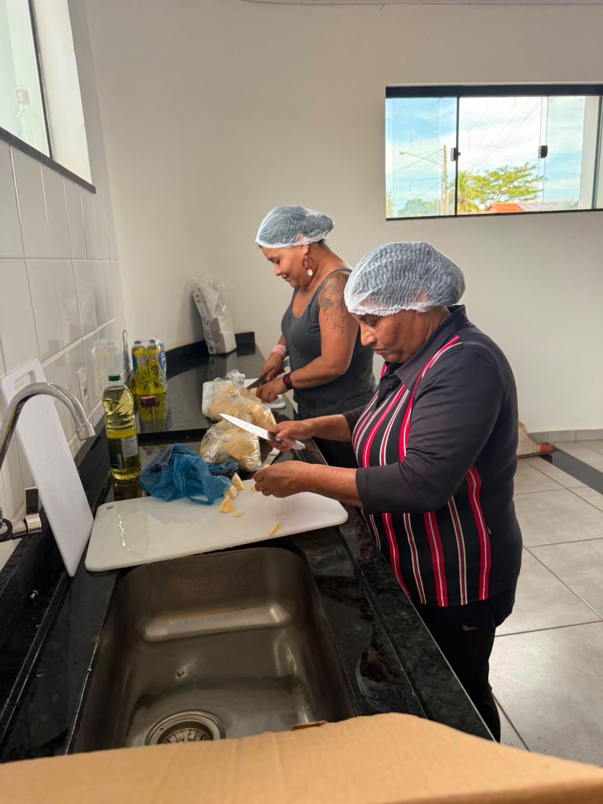 Oficina gastronômica no CRAS