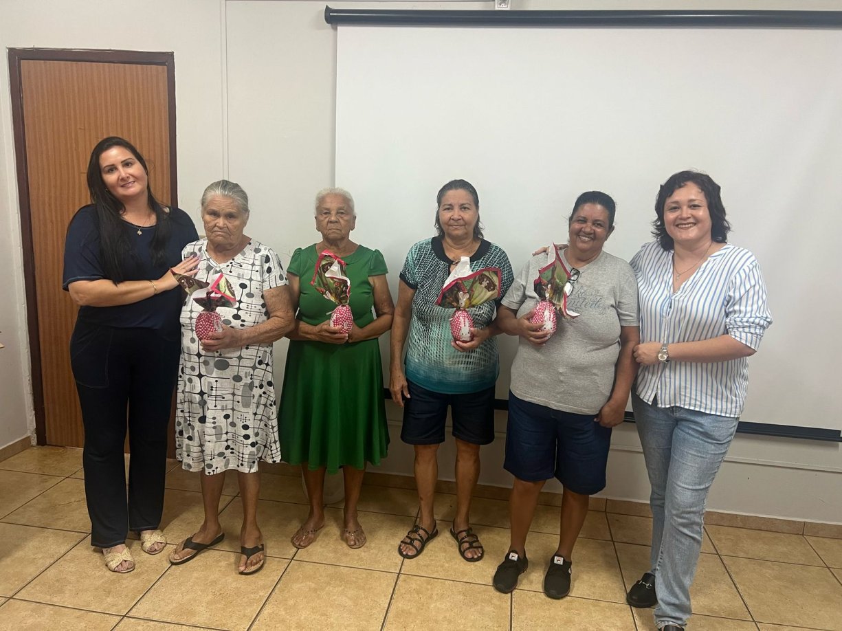 Reunião na sede do CRAS