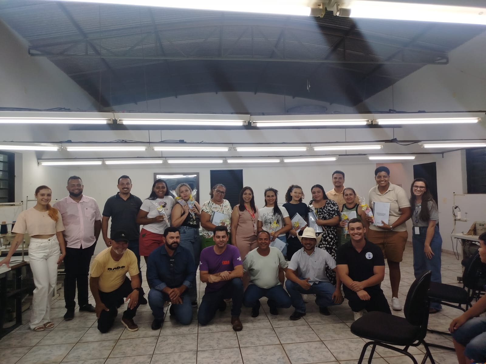 Confraternização dos Formandos do Curso de Técnicas de Costura Marca Noite Especial em Guzolândia