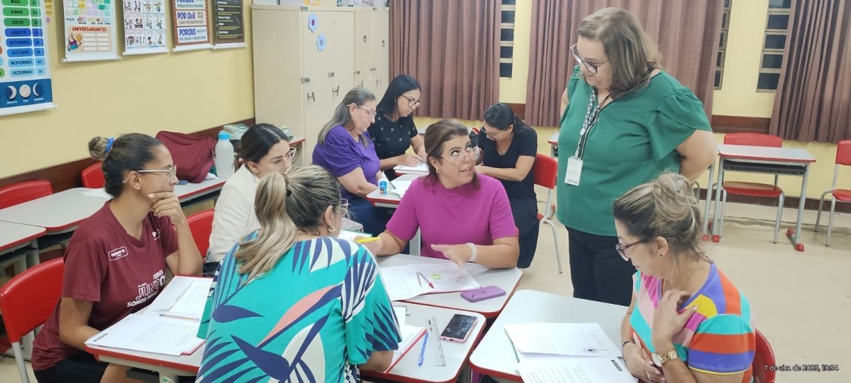 Equipe pedagógica e professores estão participando de curso de capacitação Alfabetiza Juntos 