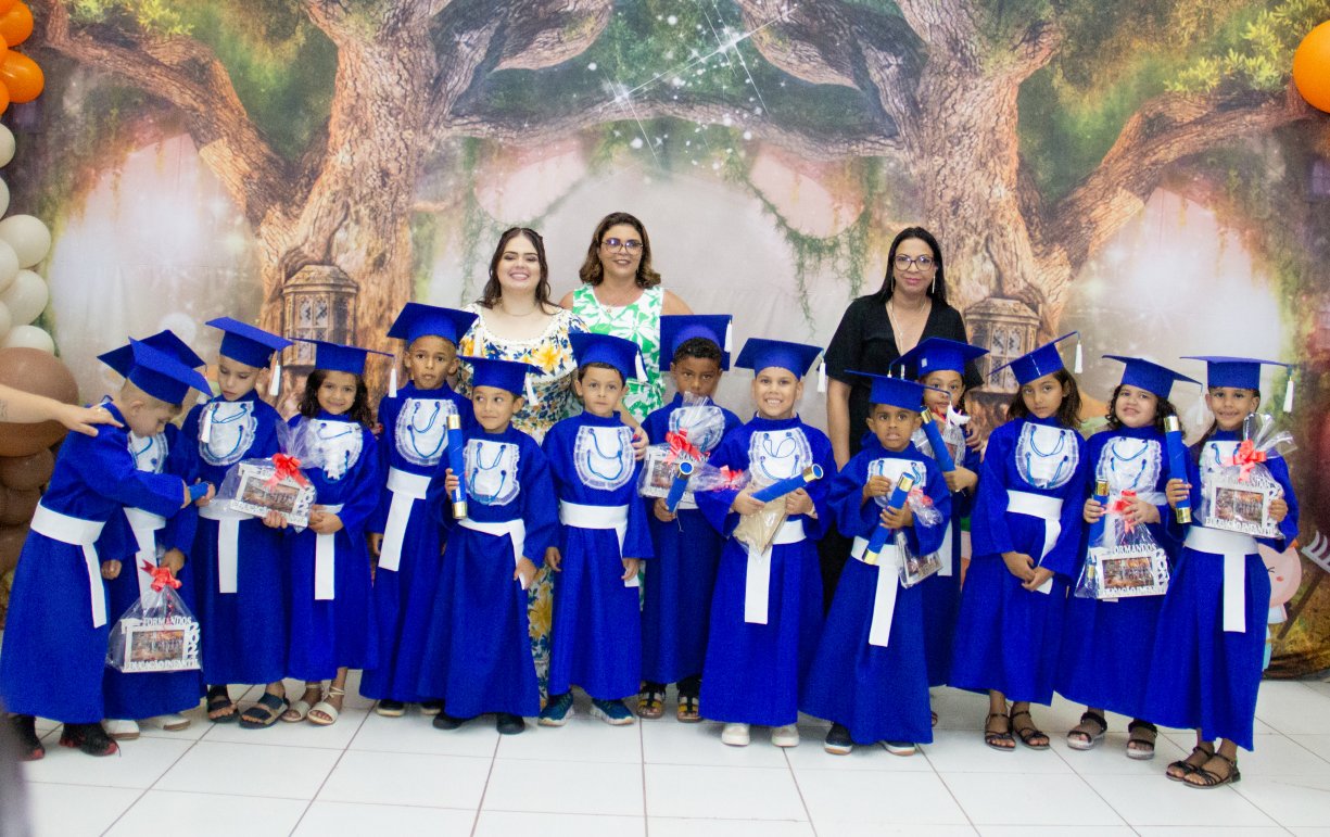 Formatura da Educação Infantil reúne alunos das EMEIs da cidade