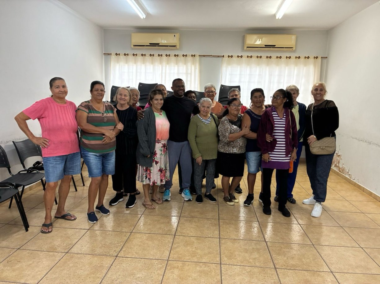 Gingoterapia faz parte das atividades rotineiras com os idosos no CRAS